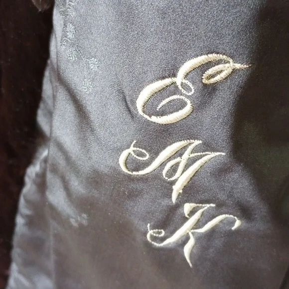 Flemington Fur chocolate brown fur coat with tan mink collar, satin lining - Picture 6 of 6